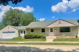 3216 Burrmont Rd, Rockford, IL 61107 - Photo 1