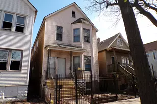 8417 S Mackinaw Ave, Chicago, IL 60617 - Photo 1