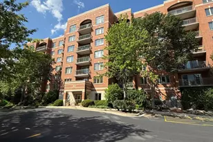 370 S Western Ave, Des Plaines, IL 60016 - Photo 1