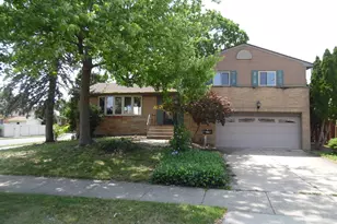 1616 N 12th Ave, Melrose Park, IL 60160 - Photo 1