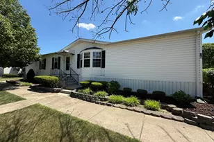 57 Petunia Cir, Matteson, IL 60443 - Photo 1