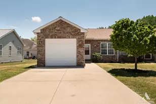 965 W Bergera Rd, Braidwood, IL 60408 - Photo 1