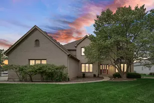 541 Clover Dr, Algonquin, IL 60102 - Photo 1