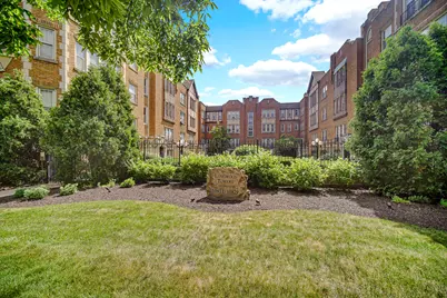 10911 S Longwood Drive #2, Chicago, IL 60643 - Photo 1