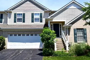 12 Millbrook Ct, Algonquin, IL 60102 - Photo 1