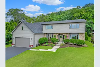 30 N Holly Avenue, Fox Lake, IL 60020 - Photo 1