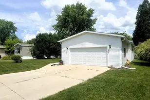 600 Greenview Rd, Belvidere, IL 61008 - Photo 1