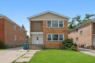 476 W 17th St, Chicago Heights, IL 60411 - Photo 1