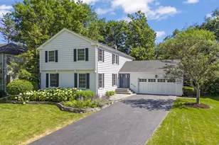 216 Bonnie Brae Rd, Hinsdale, IL 60521 - Photo 1