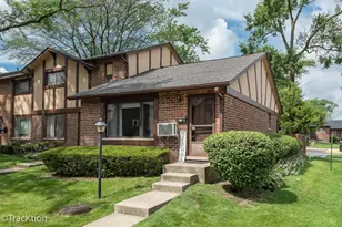 1S120 Radford Ln, Villa Park, IL 60181 - Photo 1