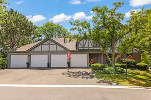 1938 Gresham Cir, Wheaton, IL 60189 - Photo 1