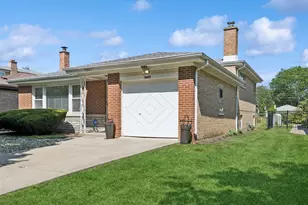 9007 Forestview Rd, Evanston, IL 60203 - Photo 1