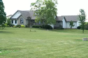 11348 E 9000N Rd, Grant Park, IL 60940 - Photo 1