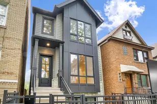 2248 W Ainslie St, Chicago, IL 60625 - Photo 1