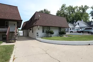 4 Peale St, Joliet, IL 60433 - Photo 1