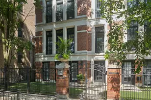 3547 N Fremont St, Chicago, IL 60657 - Photo 1