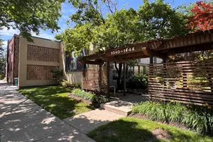 1044 Ontario St, Oak Park, IL 60302 - Photo 1