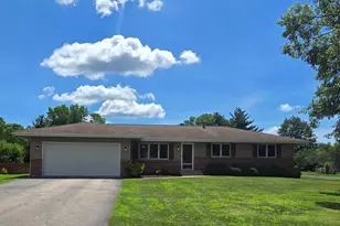 12075 Blue Spruce Dr, Roscoe, IL 61073 - Photo 1