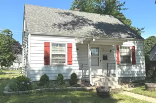 822 N 12th St, Rochelle, IL 61068 - Photo 1