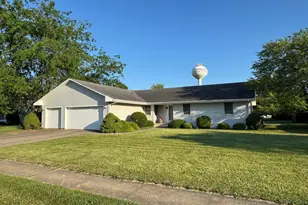 532 E 2nd St, Herscher, IL 60941 - Photo 1