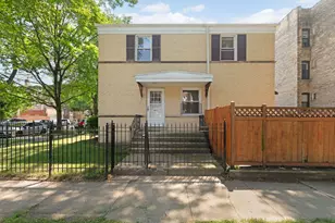 2201 W Arthur Ave, Chicago, IL 60645 - Photo 1