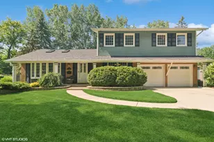 430 N Glenn Dr, Palatine, IL 60074 - Photo 1