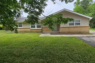 4428 Virginia Ave, Rockford, IL 61101 - Photo 1