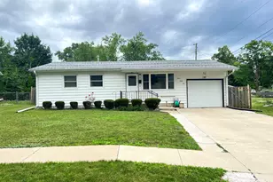 1265 Hillcrest Ln, Freeport, IL 61032 - Photo 1