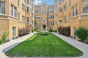 245 W Washington Blvd, Oak Park, IL 60302 - Photo 1