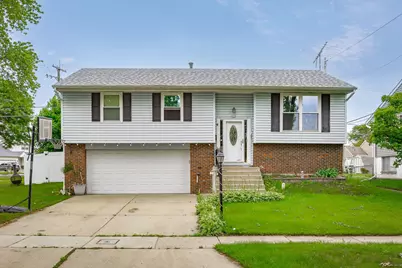 521 Newberry Drive, Streamwood, IL 60107 - Photo 1