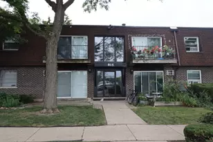 815 Grove Dr, Buffalo Grove, IL 60089 - Photo 1