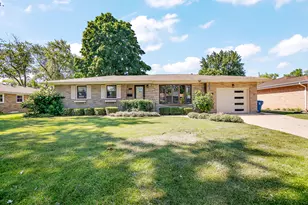 731 Bishop Ct, Bradley, IL 60915 - Photo 1