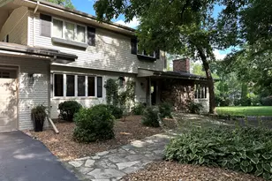 11649 S Walnut Ridge Dr, Palos Park, IL 60464 - Photo 1