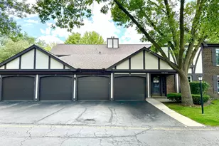 4640 Calvert Dr, Rolling Meadows, IL 60008 - Photo 1