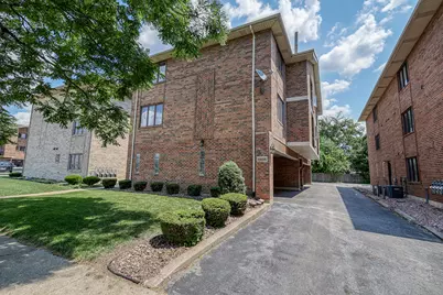 9805 Ridgeland Avenue, Oak Lawn, IL 60453 - Photo 1