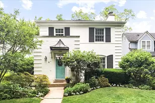 1726 Walnut Ave, Wilmette, IL 60091 - Photo 1
