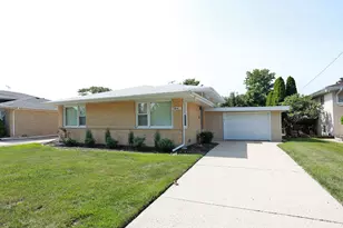 1041 Irwin Ave, Des Plaines, IL 60016 - Photo 1