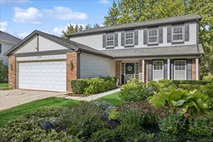 1012 Hobson Dr, Buffalo Grove, IL 60089 - Photo 1