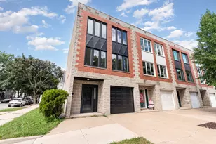 558 W 45th St, Chicago, IL 60609 - Photo 1