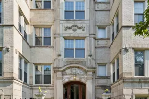 824 W Sunnyside Ave, Chicago, IL 60640 - Photo 1