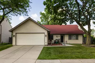 1520 W Beverly Circle, Hanover Park, IL 60133 - Photo 1