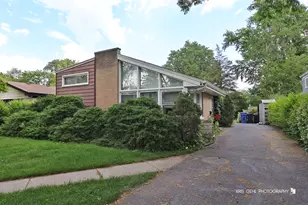 1247 Cavell Ave, Highland Park, IL 60035 - Photo 1