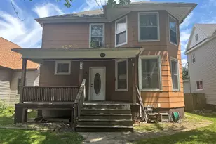 614 N Jackson St, Clifton, IL 61727 - Photo 1