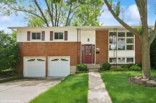 809 E Baldwin Rd, Palatine, IL 60074 - Photo 1