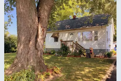 625 N Austin Avenue, Waukegan, IL 60085 - Photo 1