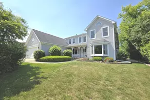 952 N Dexter Ln, Hoffman Estates, IL 60169 - Photo 1