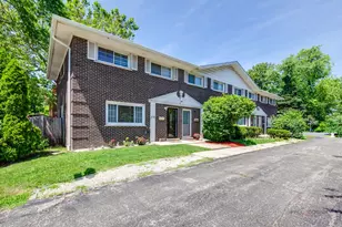 320 Skokie Ct, Wilmette, IL 60091 - Photo 1