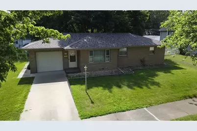 224 S Prairie Avenue, Bradley, IL 60915 - Photo 1