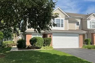 372 S Crown Ct, Palatine, IL 60074 - Photo 1