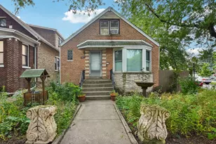 4855 W Montrose Ave, Chicago, IL 60641 - Photo 1